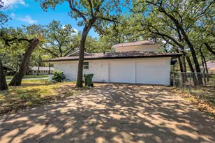 520 Circleview Dr S, Hurst, TX 76054 - Photo 3