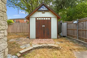 708 Blaylock Dr, Dallas, TX 75203 - Photo 27