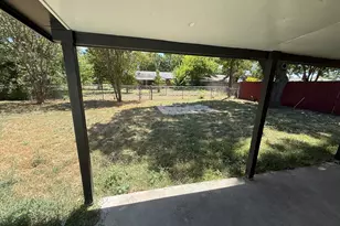 104 Indian Ct, Waxahachie, TX 75165 - Photo 3