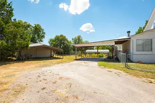 525 E Hazelwood St, Princeton, TX 75407 - Photo 9
