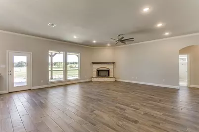 1014 Gonzollas Road, Springtown, TX 76082 - Photo 11