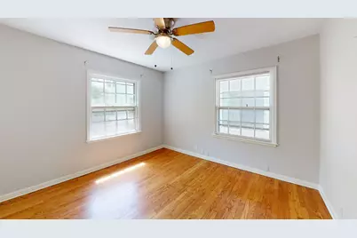 1915 N Prairie Avenue #B, Dallas, TX 75204 - Photo 9