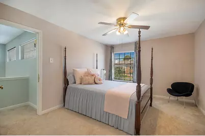 704 Creekwood Drive, Lewisville, TX 75067 - Photo 9