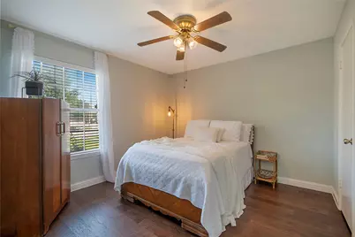 704 Creekwood Drive, Lewisville, TX 75067 - Photo 7