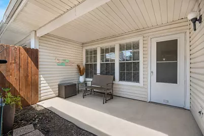 704 Creekwood Drive, Lewisville, TX 75067 - Photo 11