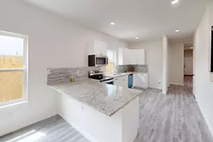 6702 S Lancaster Rd, Dallas, TX 75241 - Photo 3