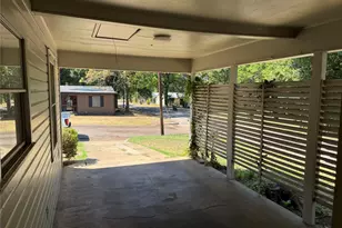 1009 Cedar St, Paris, TX 75460 - Photo 9