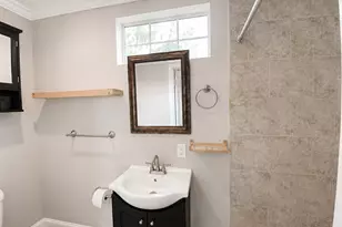 3846 Davila Dr, Dallas, TX 75220 - Photo 9