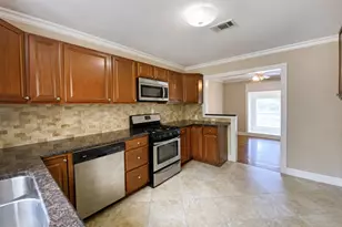 3846 Davila Dr, Dallas, TX 75220 - Photo 3