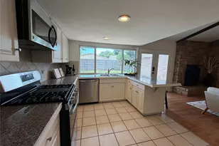 1332 Cherry Hill Ln, Lewisville, TX 75067 - Photo 11