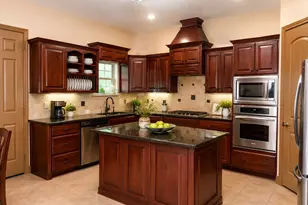 1020 Pearson St, Irving, TX 75061 - Photo 3