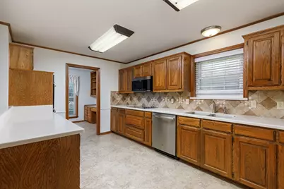 2526 Willowdale Drive, Carrollton, TX 75006 - Photo 11