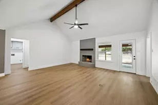 200 Willow Ridge Rd, Fort Worth, TX 76103 - Photo 9
