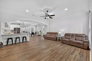 705 Phillips Ct, Mansfield, TX 76063 - Photo 5