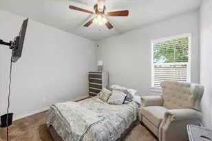 705 Phillips Ct, Mansfield, TX 76063 - Photo 17