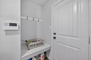 705 Phillips Ct, Mansfield, TX 76063 - Photo 19