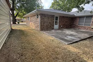 314 Hall St, Whitesboro, TX 76273 - Photo 19