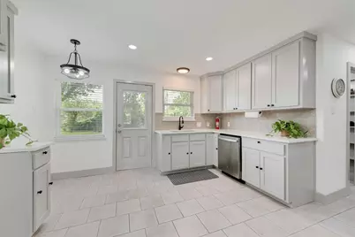 10166 San Lorenzo Drive, Dallas, TX 75228 - Photo 11