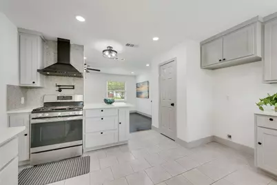 10166 San Lorenzo Drive, Dallas, TX 75228 - Photo 7