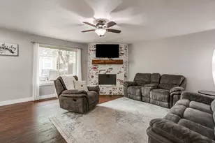 112 Lorie St, Alvarado, TX 76009 - Photo 11