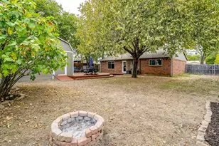 112 Lorie St, Alvarado, TX 76009 - Photo 25