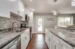 112 Lorie St, Alvarado, TX 76009 - Photo 9