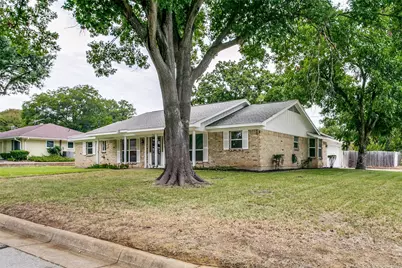 7449 Monterrey Drive, Fort Worth, TX 76112 - Photo 25