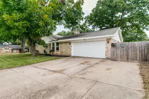7449 Monterrey Dr, Fort Worth, TX 76112 - Photo 21