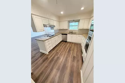 2710 Crestwood Place, Denton, TX 76209 - Photo 3