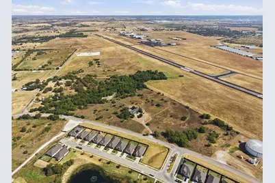 2116 Woodard Avenue, Cleburne, TX 76033 - Photo 33