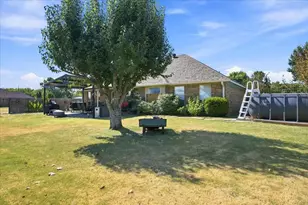 104 Butler St, Savoy, TX 75479 - Photo 35