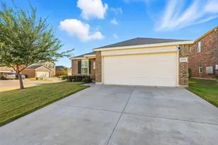 10101 Newtown Dr, Fort Worth, TX 76036 - Photo 3