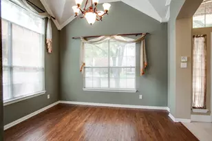 2221 Briary Trace Ct, Lewisville, TX 75077 - Photo 7