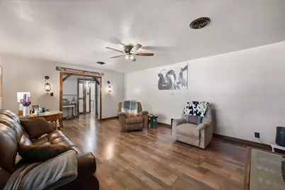 427 E Bradley Street, Fairfield, TX 75840 - Photo 7