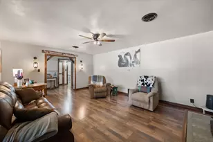 427 E Bradley St, Fairfield, TX 75840 - Photo 7