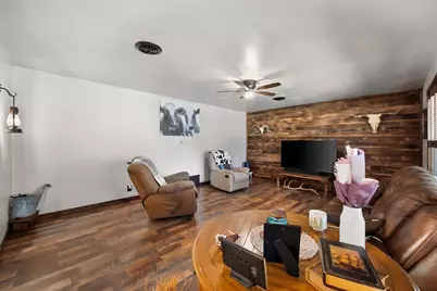 427 E Bradley Street, Fairfield, TX 75840 - Photo 5