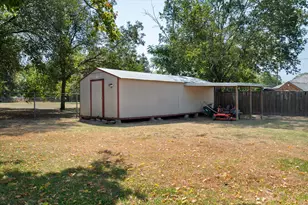 427 E Bradley St, Fairfield, TX 75840 - Photo 29
