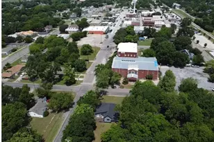 223 E Shreveport St, Van Alstyne, TX 75495 - Photo 5