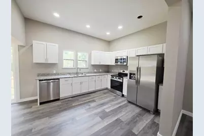 223 E Shreveport Street, Van Alstyne, TX 75495 - Photo 11