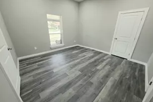 223 E Shreveport St, Van Alstyne, TX 75495 - Photo 17