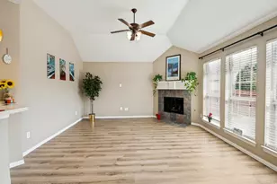 5908 Southmoor Ln, The Colony, TX 75056 - Photo 7