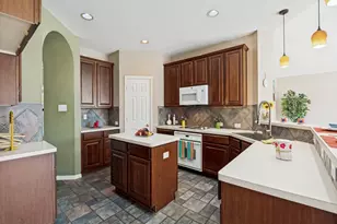 5908 Southmoor Ln, The Colony, TX 75056 - Photo 11
