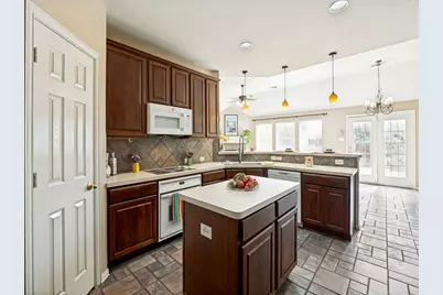 5908 Southmoor Lane, The Colony, TX 75056 - Photo 13