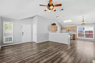 10616 Shadywood Dr, Fort Worth, TX 76140 - Photo 9