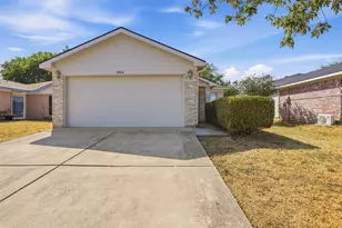 10616 Shadywood Dr, Fort Worth, TX 76140 - Photo 1