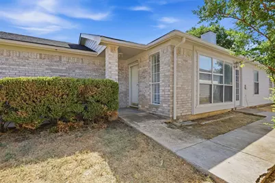 10616 Shadywood Drive, Fort Worth, TX 76140 - Photo 5