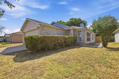 10616 Shadywood Drive, Fort Worth, TX 76140 - Photo 3