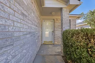 10616 Shadywood Dr, Fort Worth, TX 76140 - Photo 7