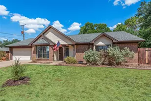 2809 Sarah Dr, Pantego, TX 76013 - Photo 1