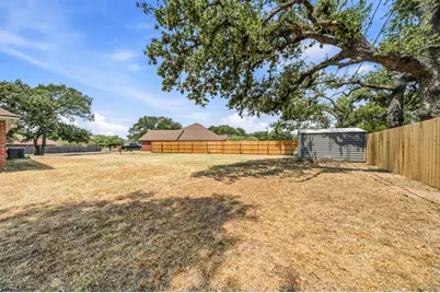 1111 Springhill Street, Bellmead, TX 76705 - Photo 9